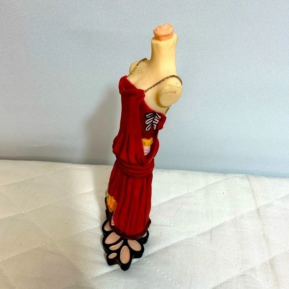 The Latest Thing Style Sensations English Rose Fashion Figure Miniature mannequi